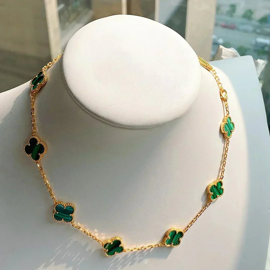 KLEEBLATT | 10 Motive Grünes Halsband