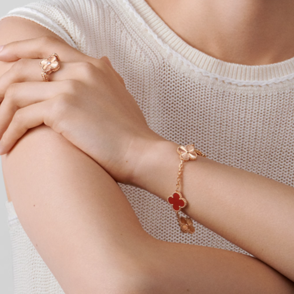 KLEEBLATT | Rotes Rosegold Guilloché Armband